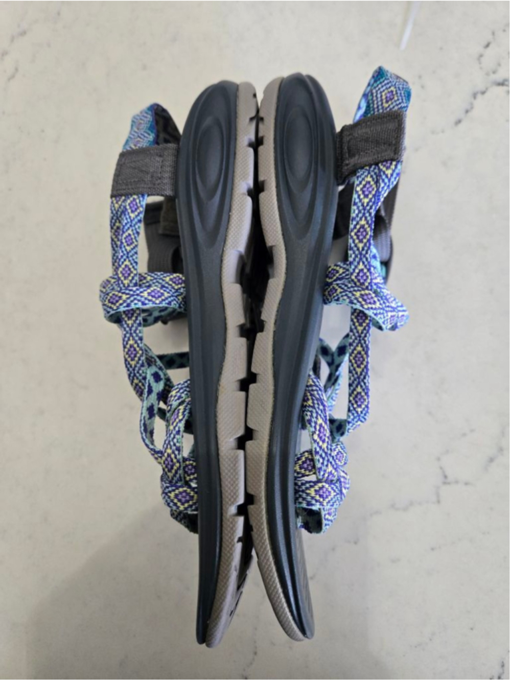 Women's Chaco Sandals Size 8 Black with Purple and Yellow Straps - Picture 9 of 10